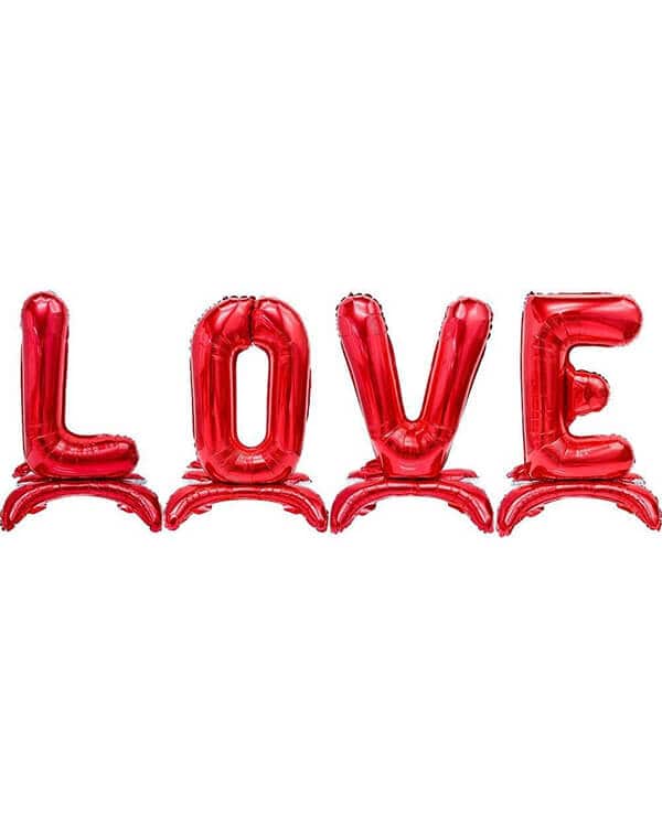 LOVE на подставке — изображение 1
